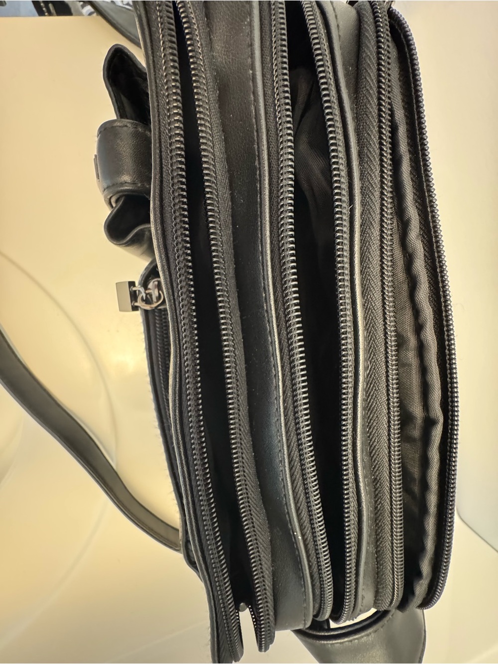 NEW Genuine Leather Crossbody Shoulder Bag - New w/Out tags - Black - Picture 11 of 11
